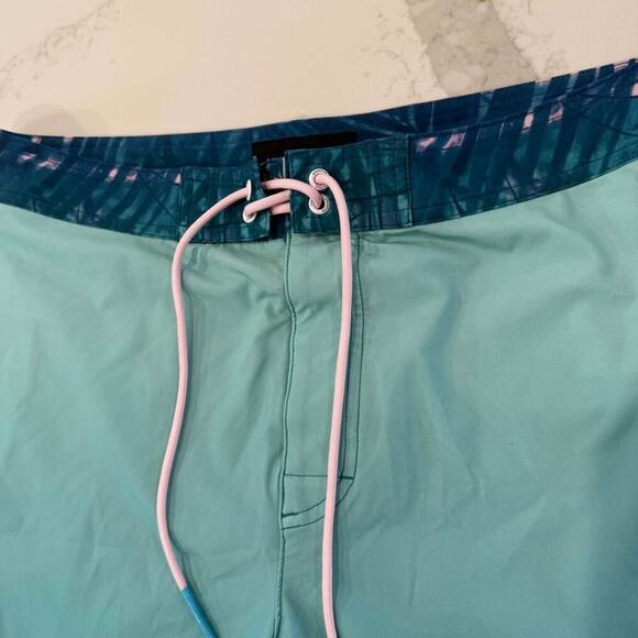 American Eagle Blue Ombré Swim Trunks Men’s Large Board Shorts Summer Vacation - Picture 4 of 10